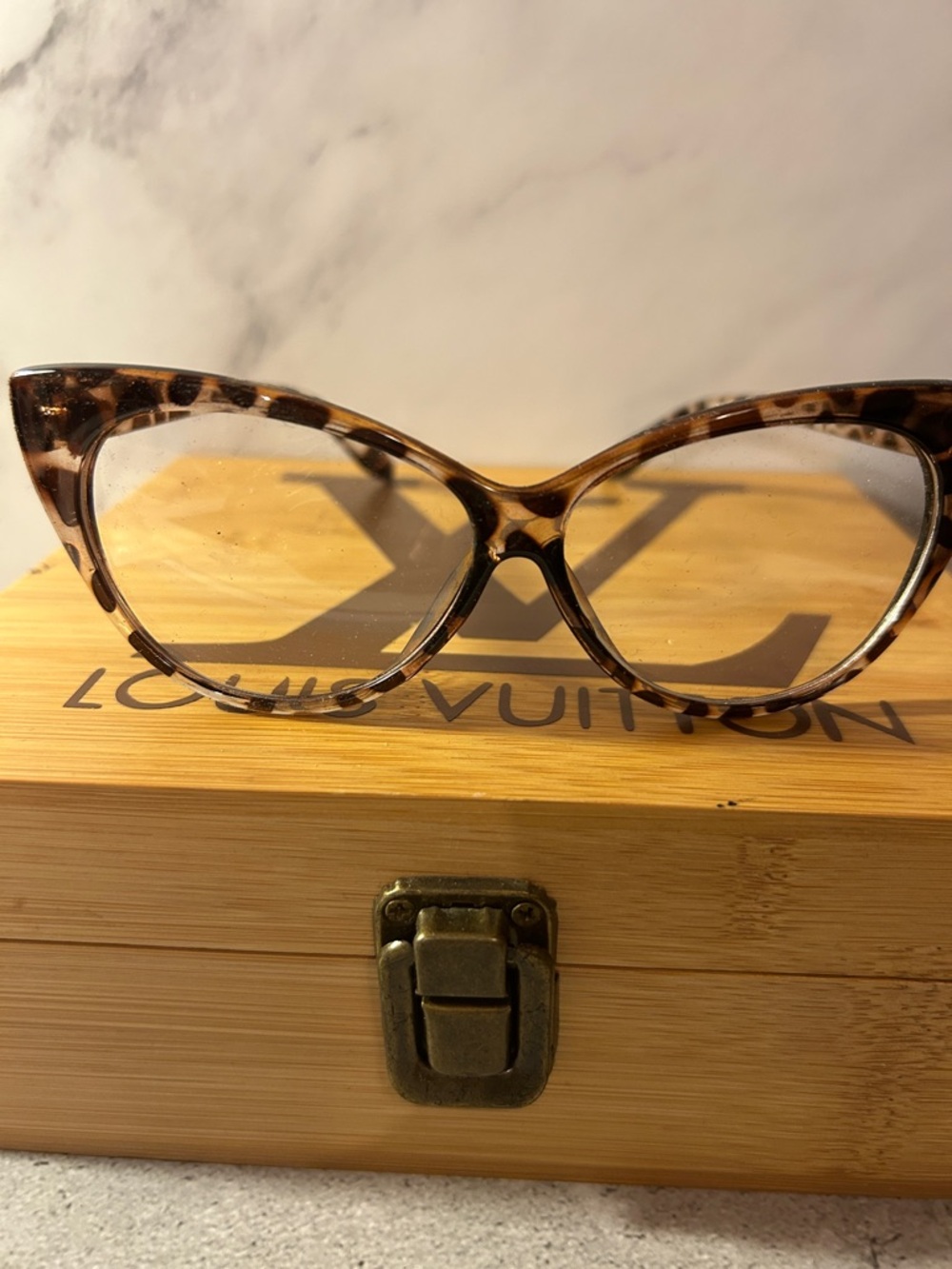 Tortoiseshell Cat-Eye Glasses - Brown/Black